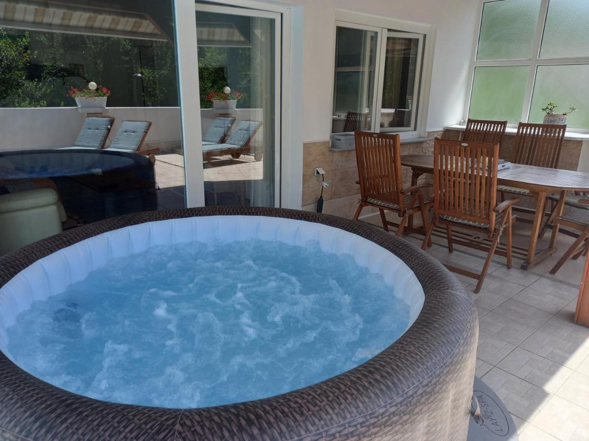 Vila Brig 108 - Private Swimming Pool And Jacuzzi Риека Экстерьер фото